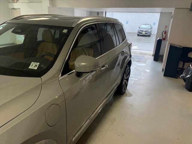2024 Volvo XC90 Recharge T8 Ultimate Bright Theme 7-Seater - Photo 5