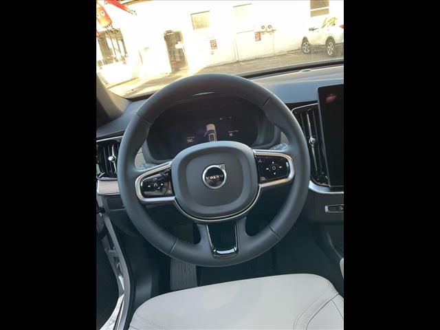 2025 Volvo XC90 T8 Core 7-Seater - Photo 5