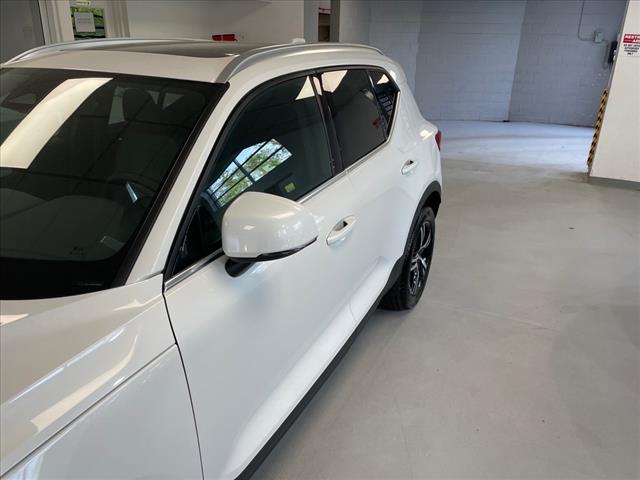 2025 Volvo XC40 B5 Core Bright Theme - Photo 5