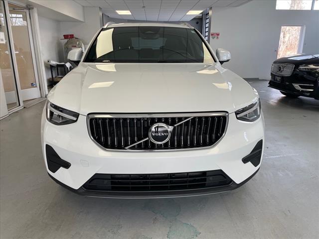 2025 Volvo XC40 B5 Core Bright Theme - Photo 5