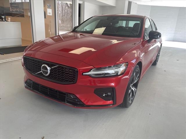 2024 Volvo S60 B5 Plus Dark Theme - Photo 6