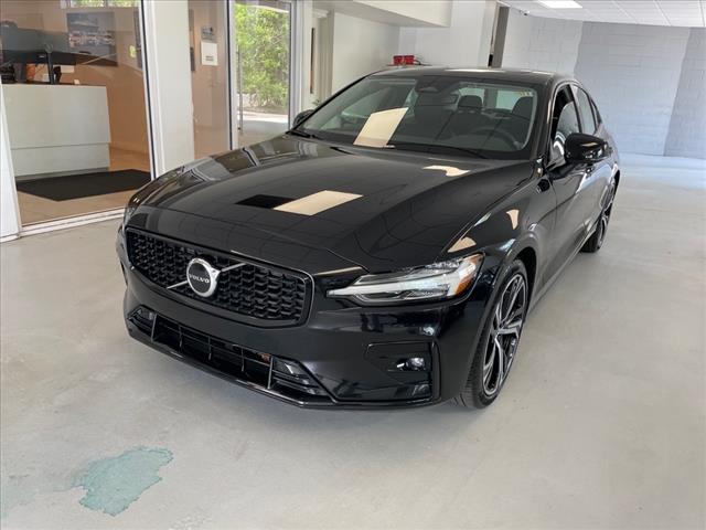 2024 Volvo S60 B5 Core Dark Theme - Photo 6