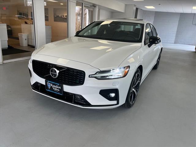 2024 Volvo S60 B5 Plus Dark Theme - Photo 6