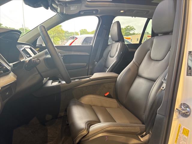 2025 Volvo XC90 B6 Ultra - Photo 6