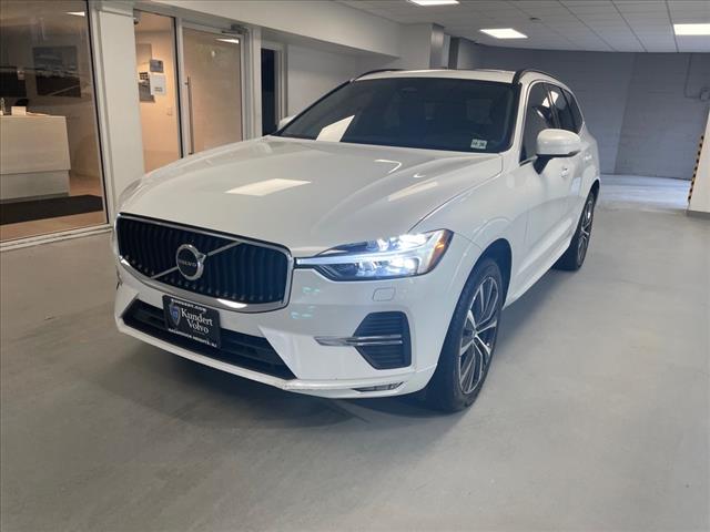2022 Volvo XC60 B5 Momentum - Photo 6