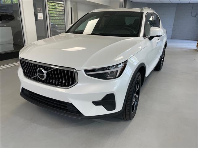 2025 Volvo XC40 B5 Core Bright Theme - Photo 6