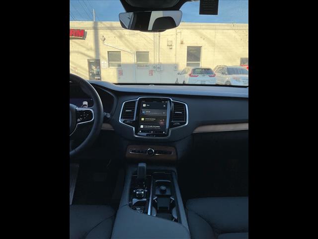 2025 Volvo XC90 B5 Plus Bright Theme - Photo 6