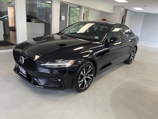 2024 Volvo S60 B5 Core Dark Theme - Photo 7