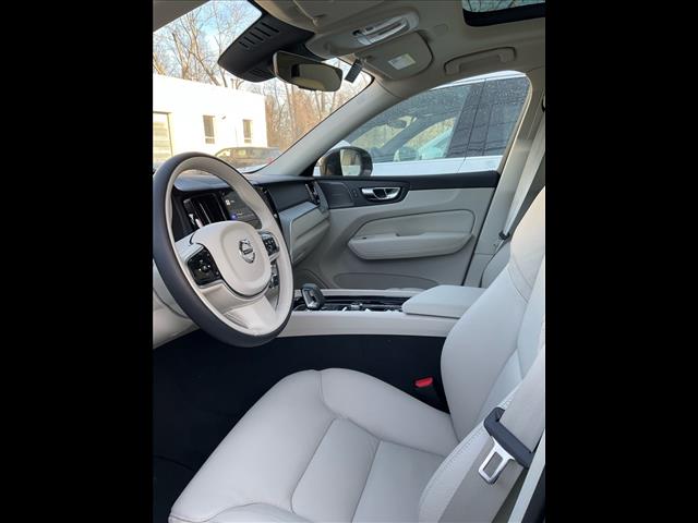 2024 Volvo S60 B5 Plus Dark Theme - Photo 7