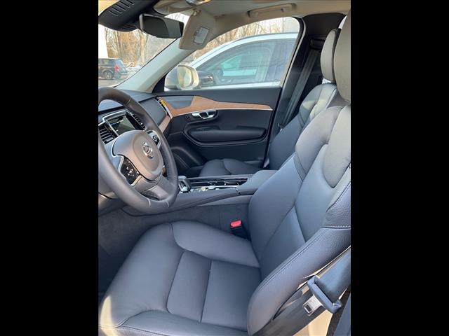 2025 Volvo XC90 B6 Plus 7P - Photo 7