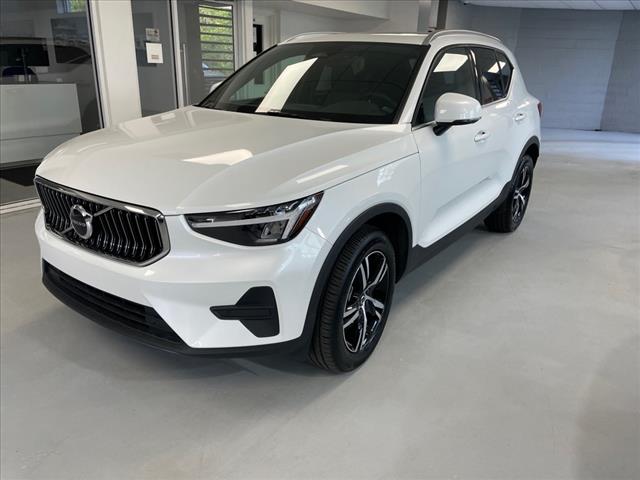 2025 Volvo XC40 B5 Core Bright Theme - Photo 7
