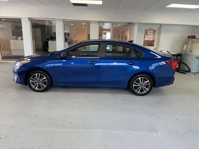 2023 Kia Forte LXS - Photo 8