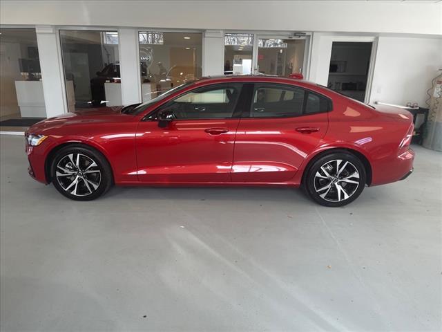 2024 Volvo S60 B5 Plus Dark Theme - Photo 8