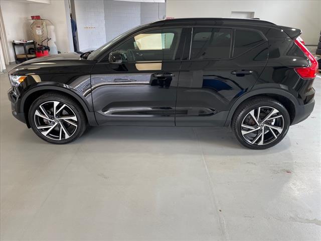 2022 Volvo XC40 T5 R-Design - Photo 8