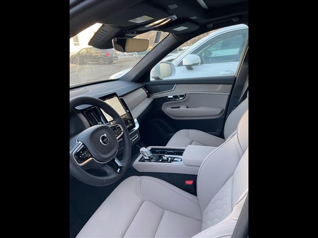 2025 Volvo XC90 T8 Core 7-Seater - Photo 8