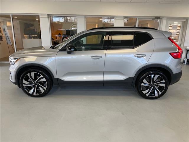 2023 Volvo XC40 B5 Plus Dark Theme - Photo 8