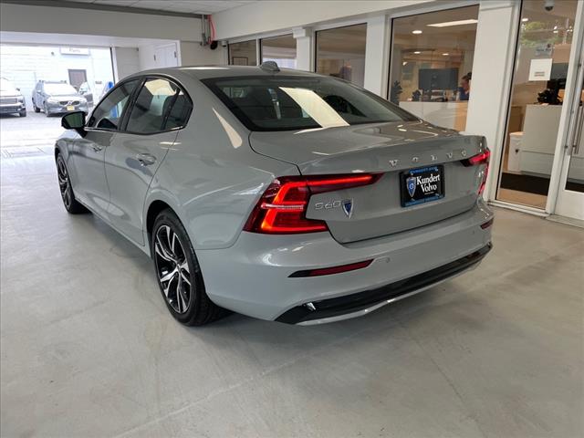 2024 Volvo S60 B5 Core Dark Theme - Photo 9