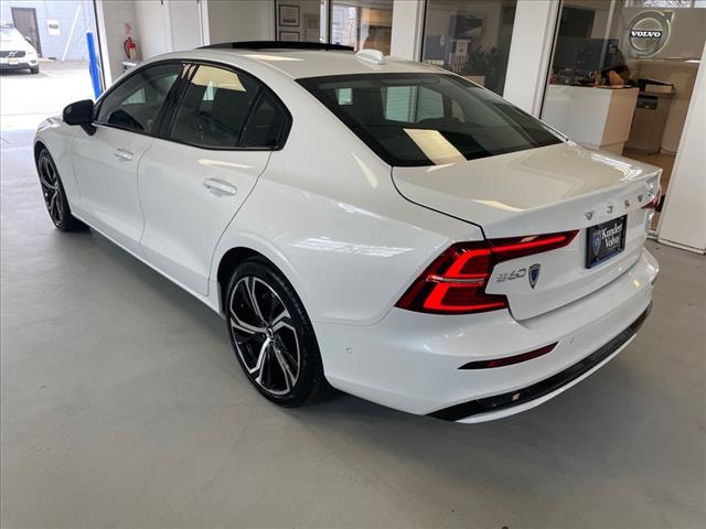 2024 Volvo S60 B5 Plus Dark Theme - Photo 9