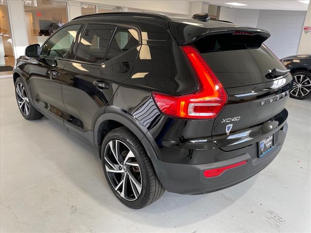 2022 Volvo XC40 T5 R-Design - Photo 9