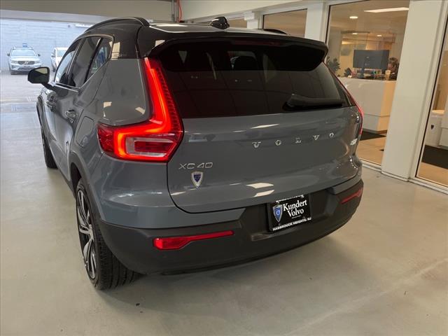 2022 Volvo XC40 Recharge Twin Ultimate - Photo 9