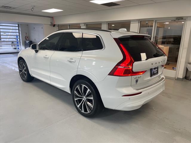 2022 Volvo XC60 B5 Momentum - Photo 9