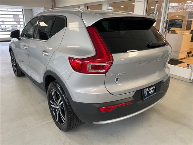 2025 Volvo XC40 B5 Core Bright Theme - Photo 9