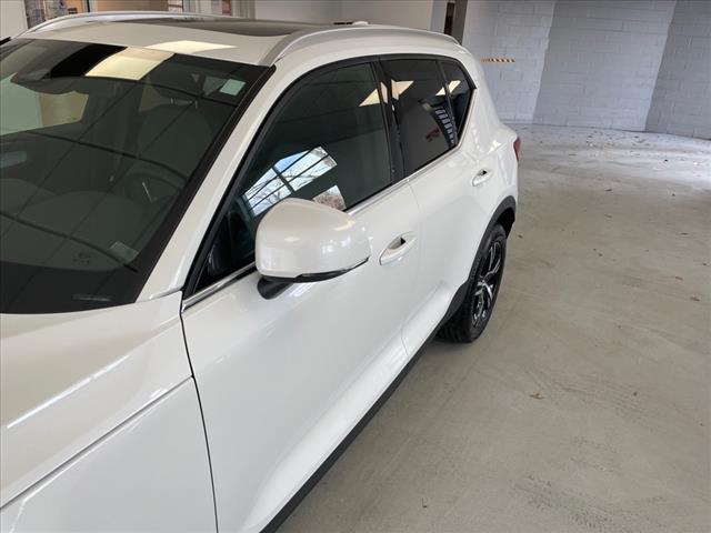 2025 Volvo XC40 B5 Core Bright Theme - Photo 9