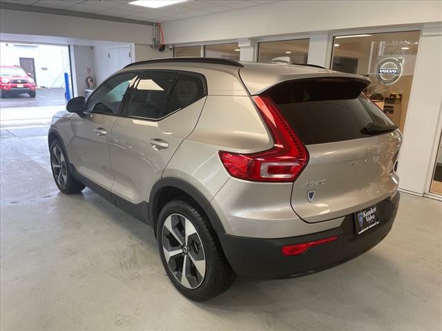 2023 Volvo XC40 B5 Plus Dark Theme - Photo 9