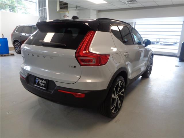 Preowned 2021 VOLVO XC40 T5 R-Design for sale by Kundert Volvo Cars Of Hasbrouck Heights in Hasbrouck Heights, NJ