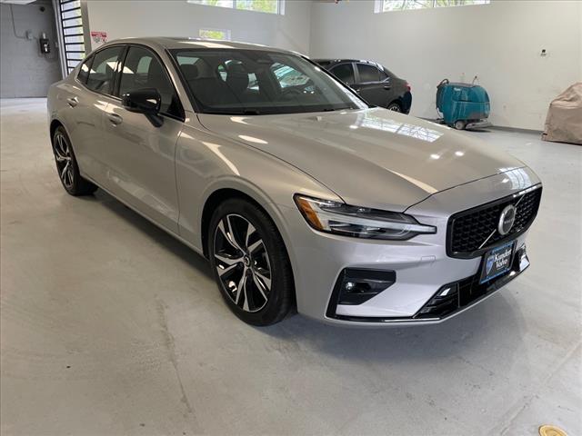 2024 Volvo S60 B5 Core Dark Theme, 7JRL12FK0RG322786, Stock Number: 32431