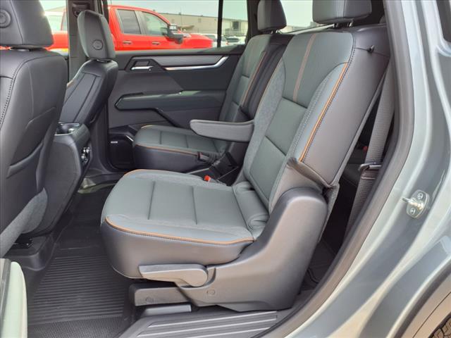 2025 GMC Acadia AT4