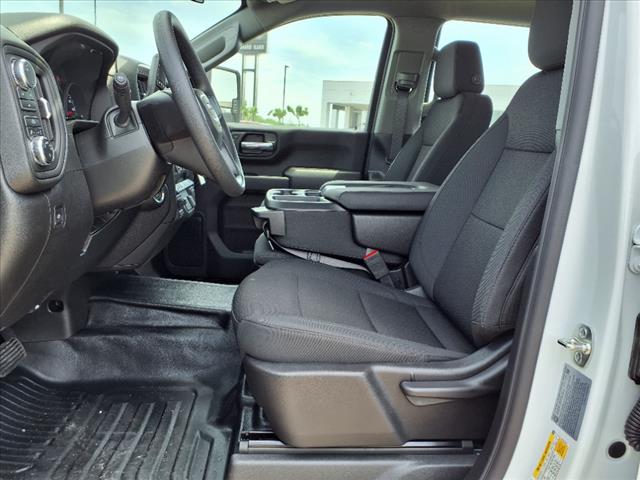 2025 GMC Sierra 2500HD Pro