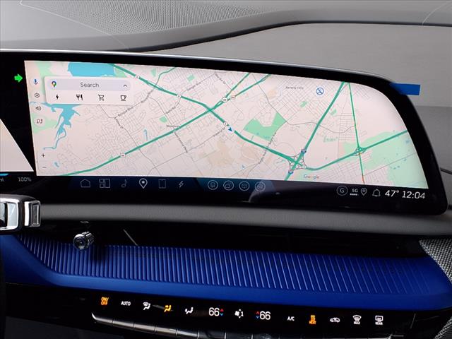 2025 Cadillac OPTIQ Luxury 1