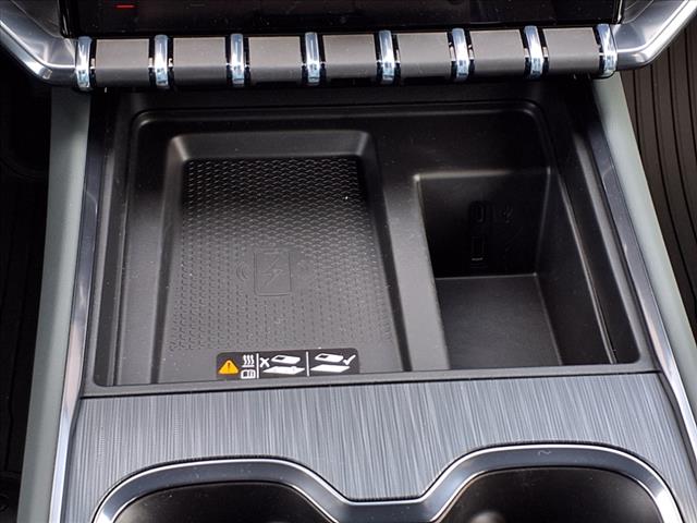 2025 GMC Acadia AT4