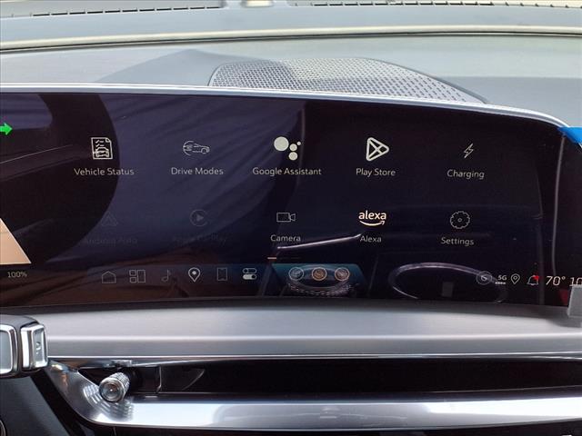 2025 Cadillac LYRIQ Sport 3