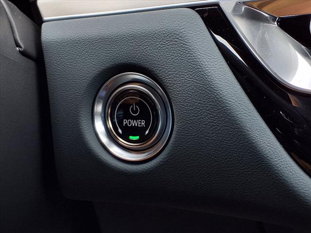 2025 Cadillac LYRIQ Sport 3