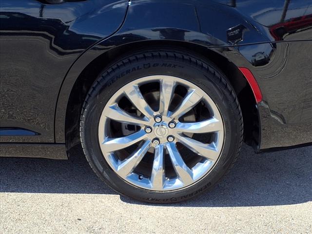 2021 Chrysler 300 Touring