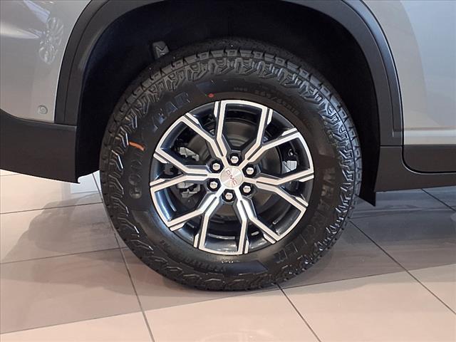 2025 GMC Acadia AT4
