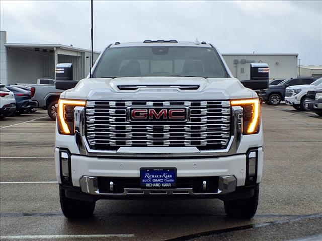2025 GMC Sierra 2500HD Denali