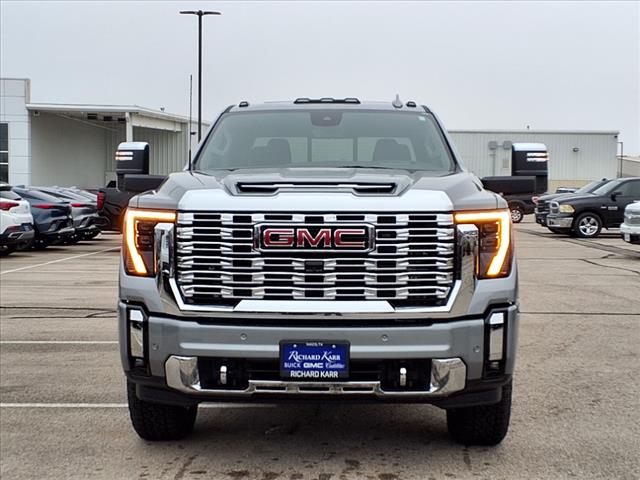 2025 GMC Sierra 2500HD Denali