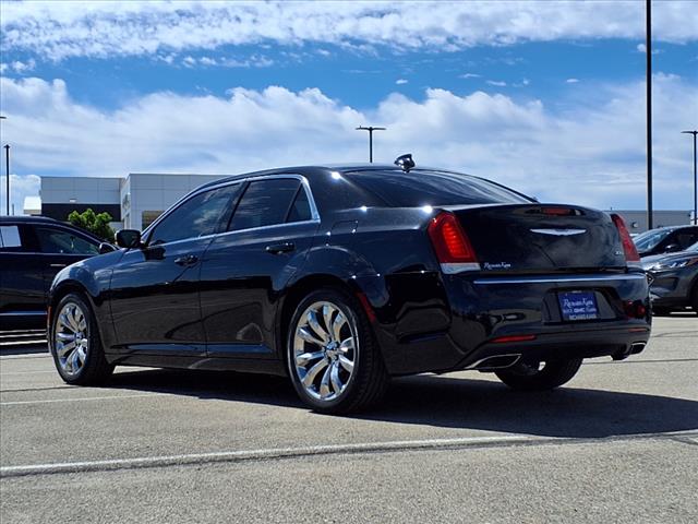 2021 Chrysler 300 Touring