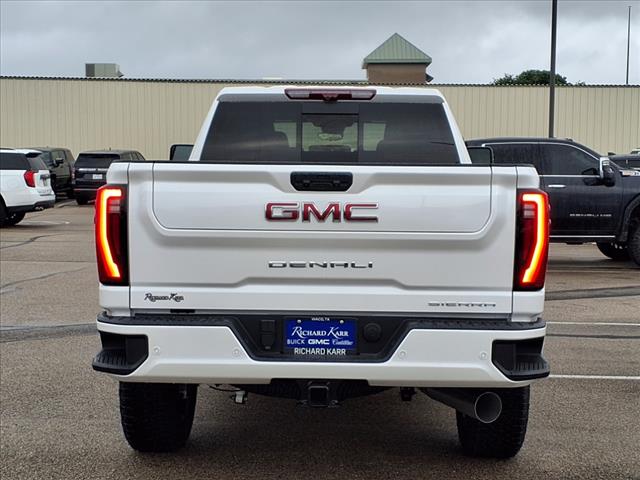 2025 GMC Sierra 2500HD Denali