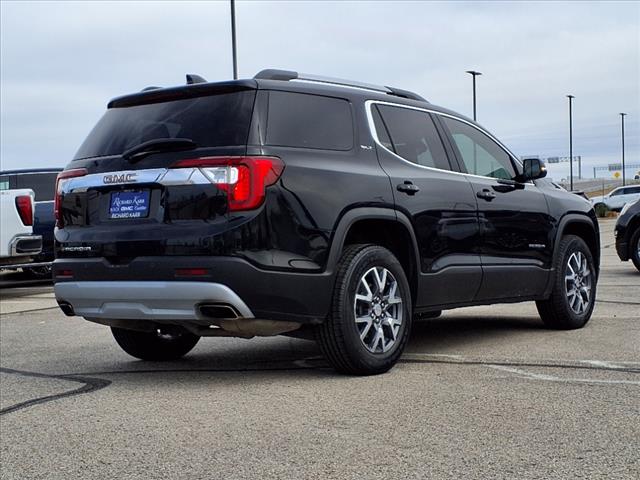 2023 GMC Acadia SLT