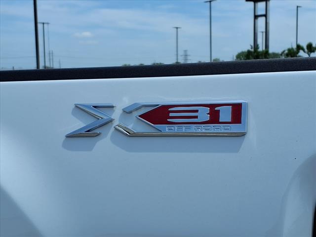 2025 GMC Sierra 2500HD Pro