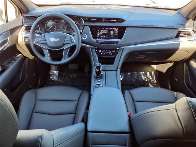 2025 Cadillac XT5 Luxury