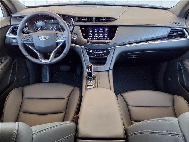 2025 Cadillac XT6 Luxury