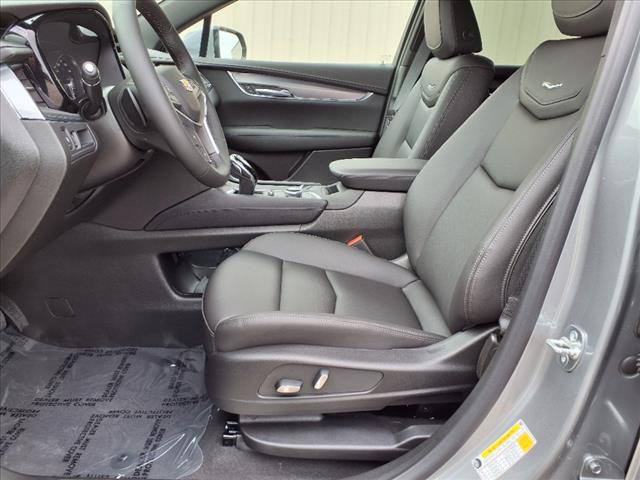 2025 Cadillac XT5 Luxury