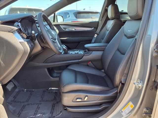 2025 Cadillac XT5 Luxury