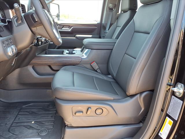 2025 GMC Sierra 2500HD SLT