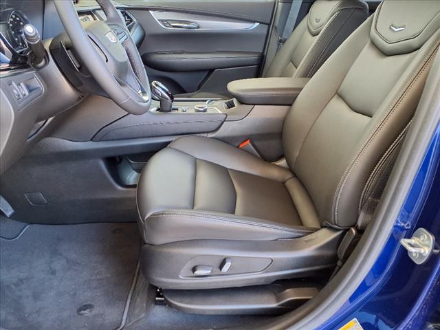 2025 Cadillac XT6 Luxury
